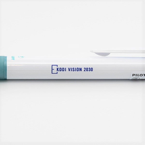 「KDDI VISION 2030」海洋プラスチックボールペン
