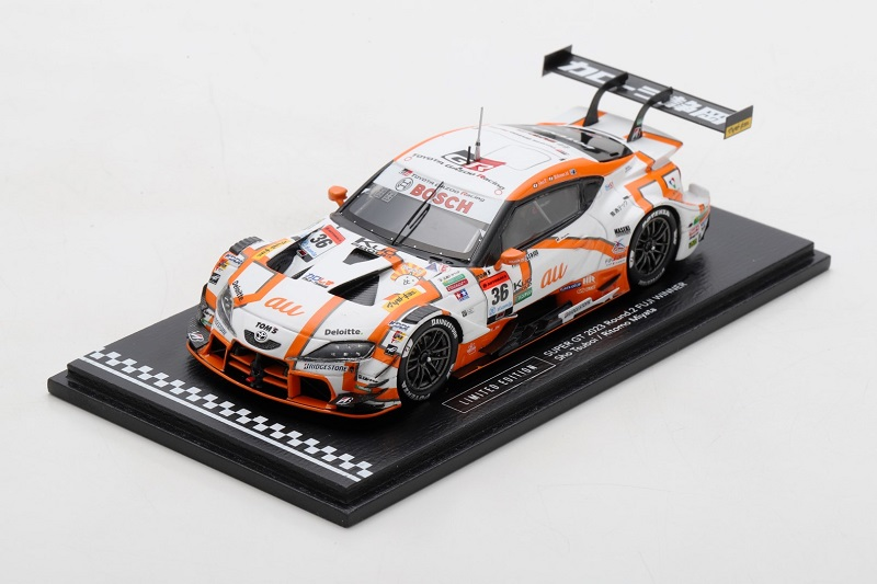 36号⾞ au TOMʼS GR SUPRA 1/43モデルカー